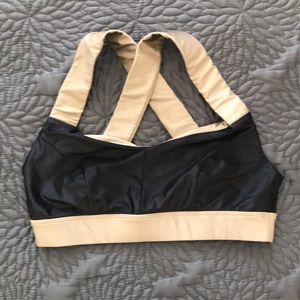 Alo yoga sports bra